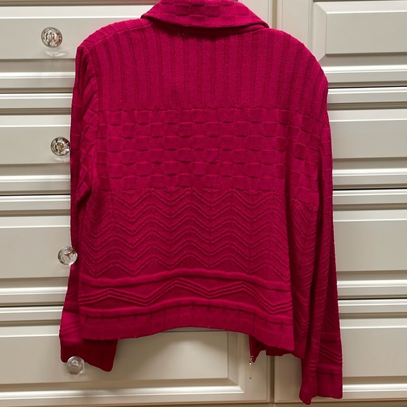 St. John Sport knitwear jacket - Picture 2 of 8